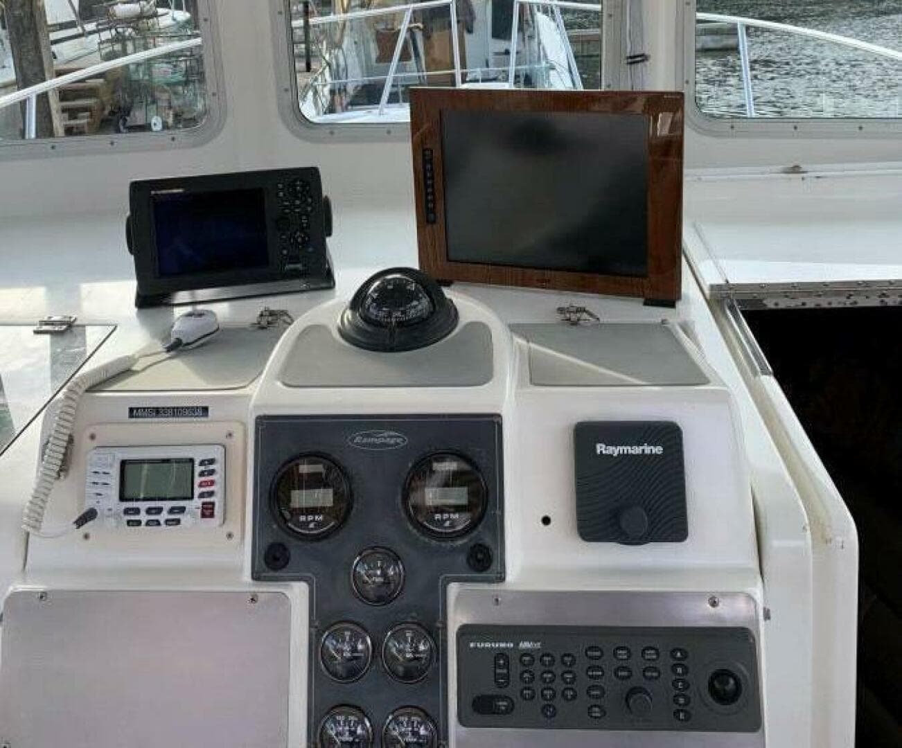 2001 Rampage 30 Express