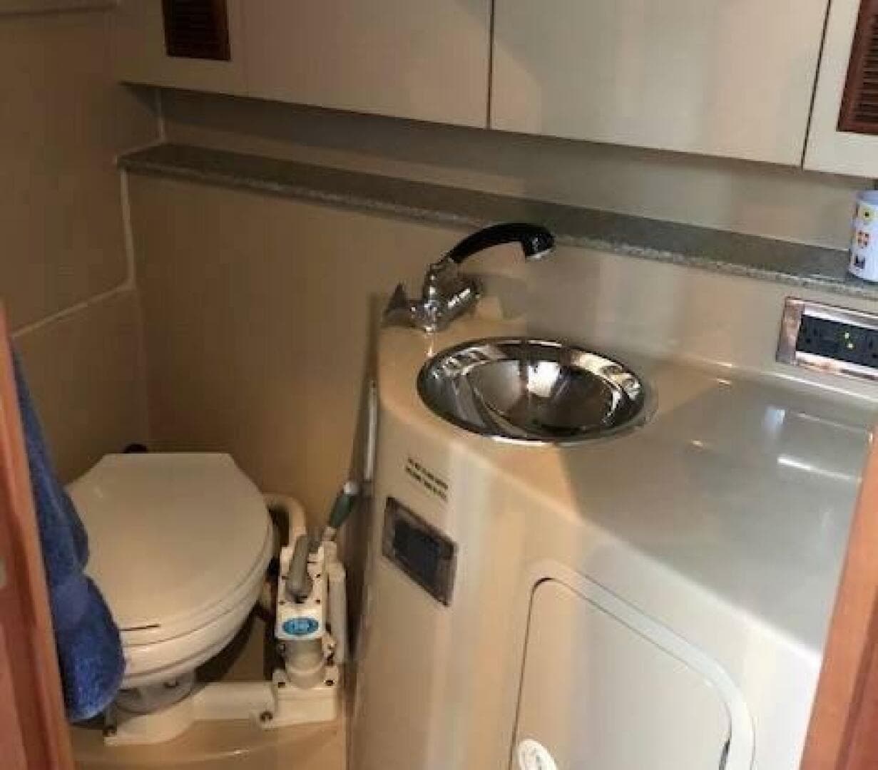 2001 Rampage 30 Express