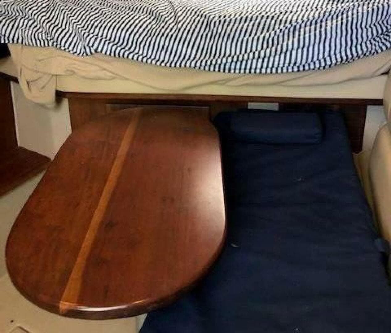 2001 Rampage 30 Express