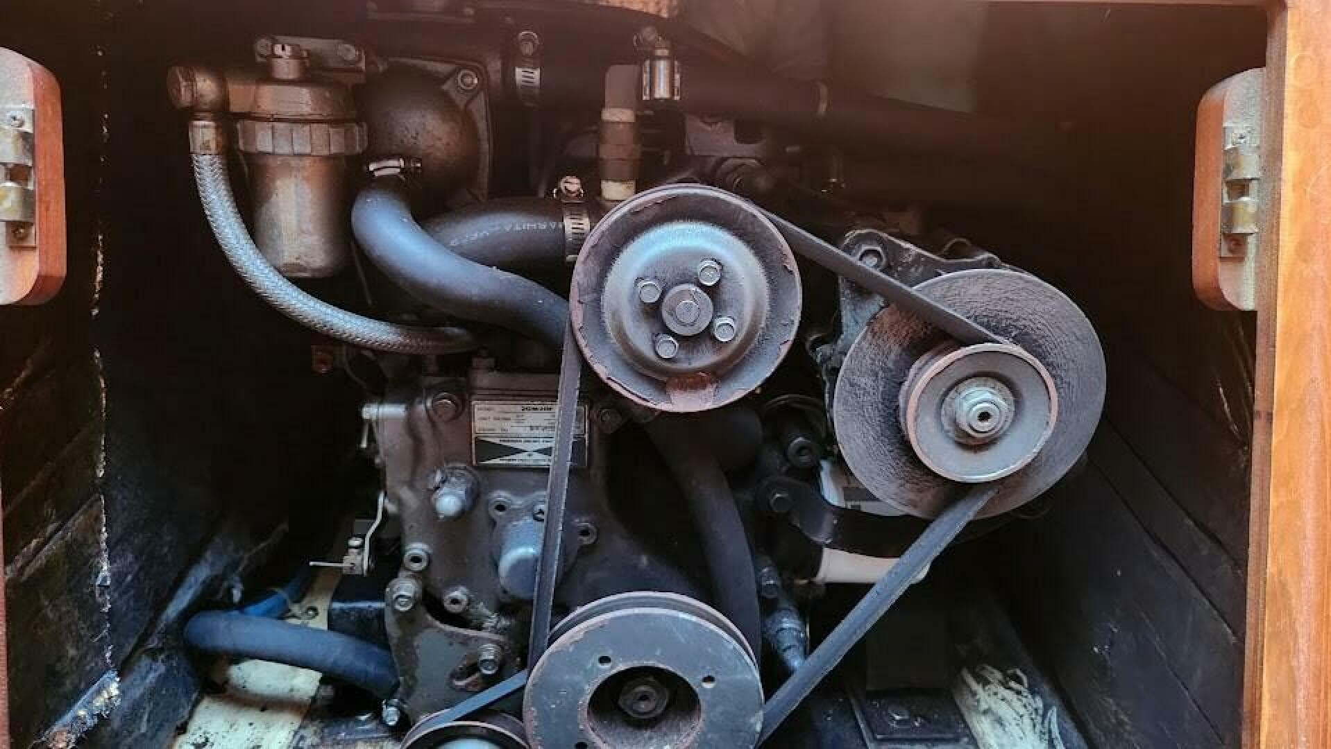 1986 Pearson Auxiliary Sloop