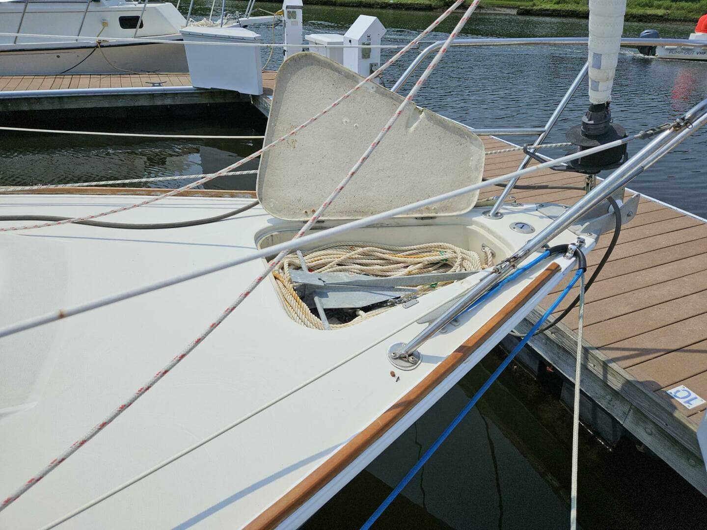 1986 Pearson Auxiliary Sloop