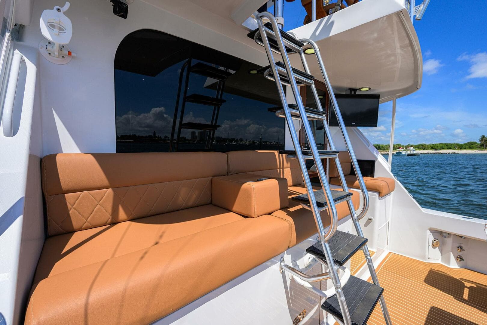 2001 Hatteras Convertible