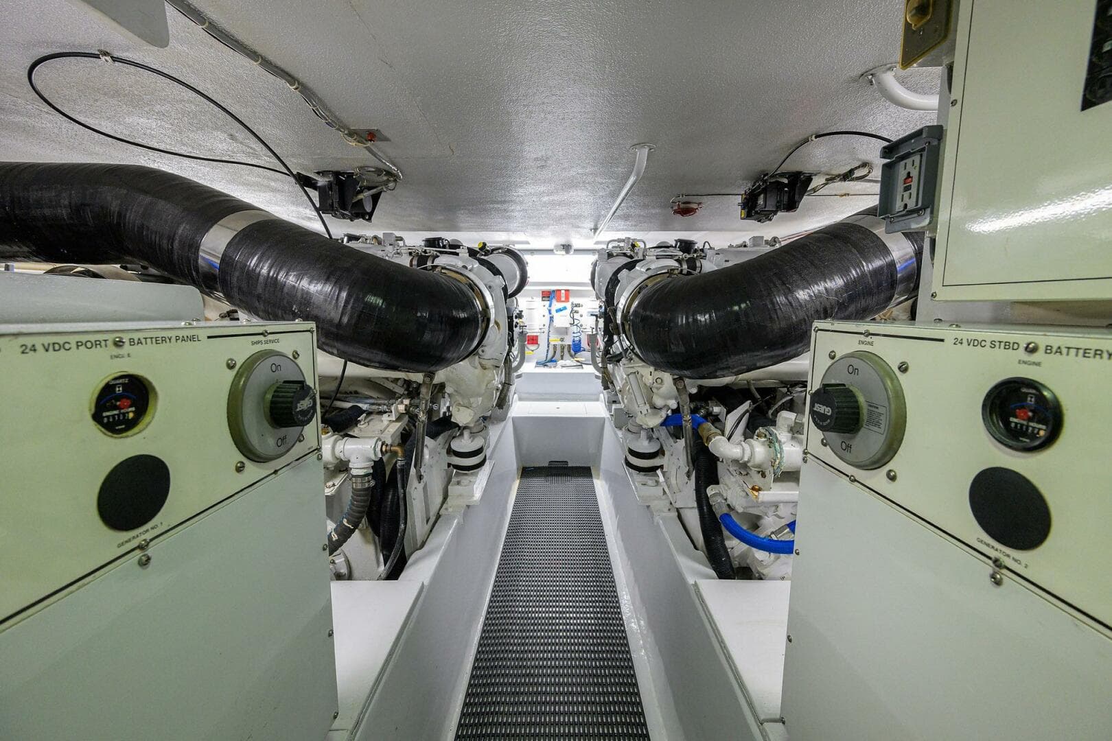 2001 Hatteras Convertible