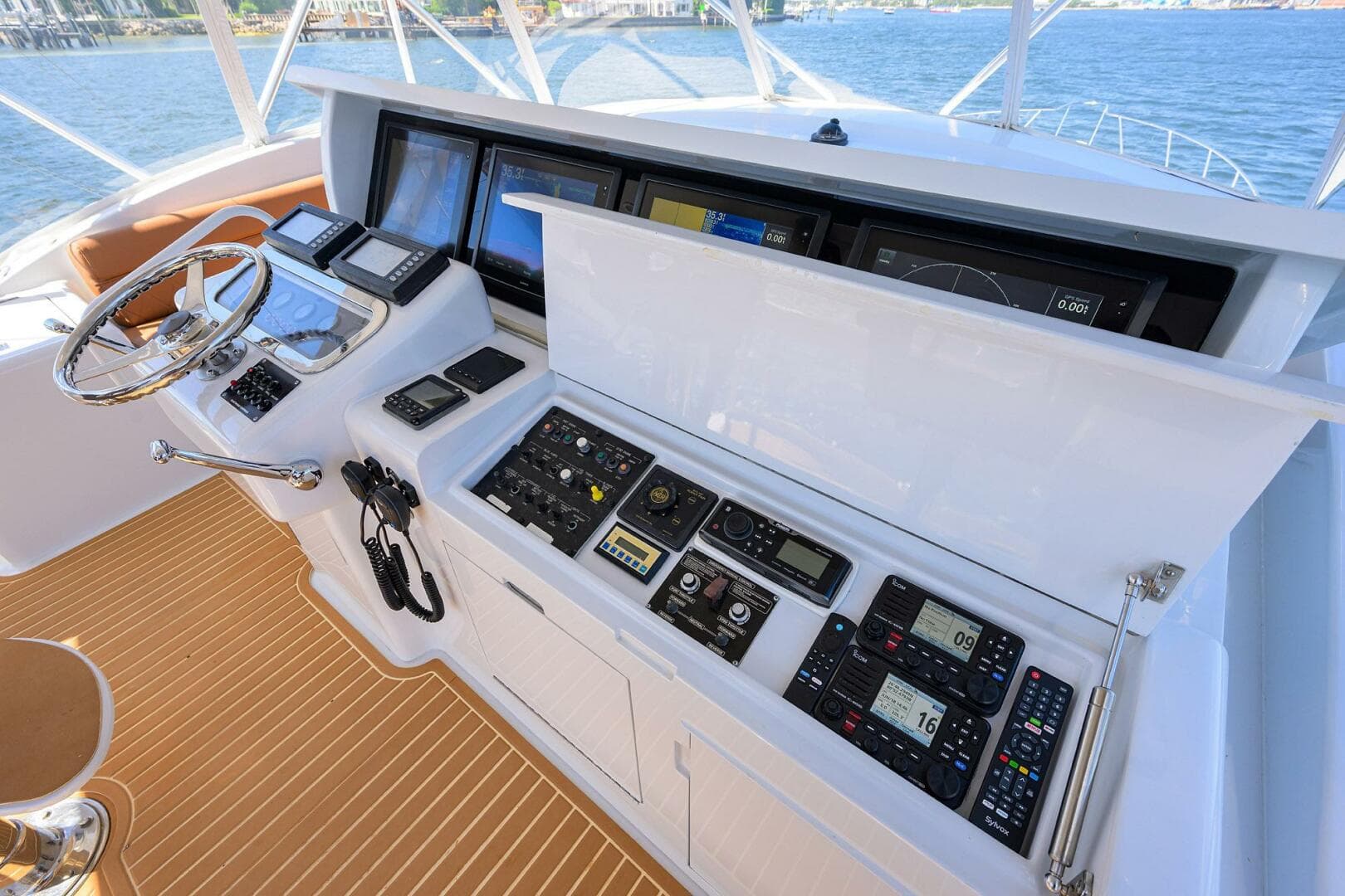 2001 Hatteras Convertible