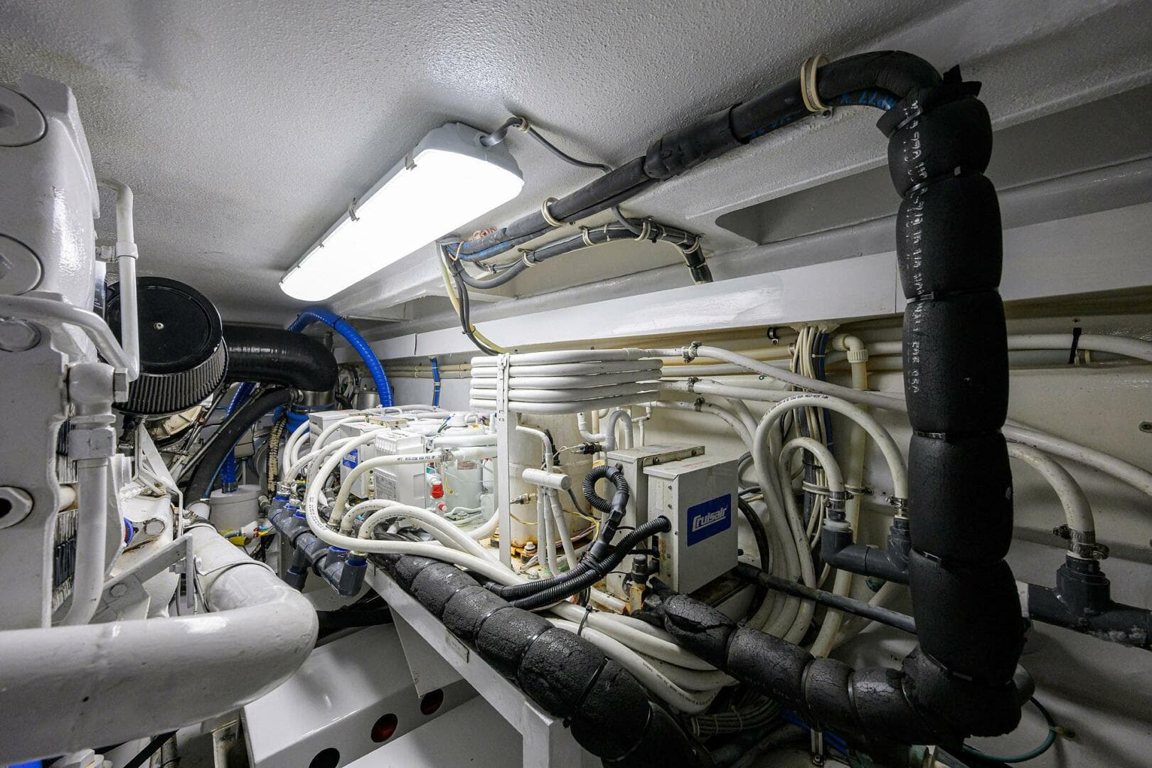 2001 Hatteras Convertible