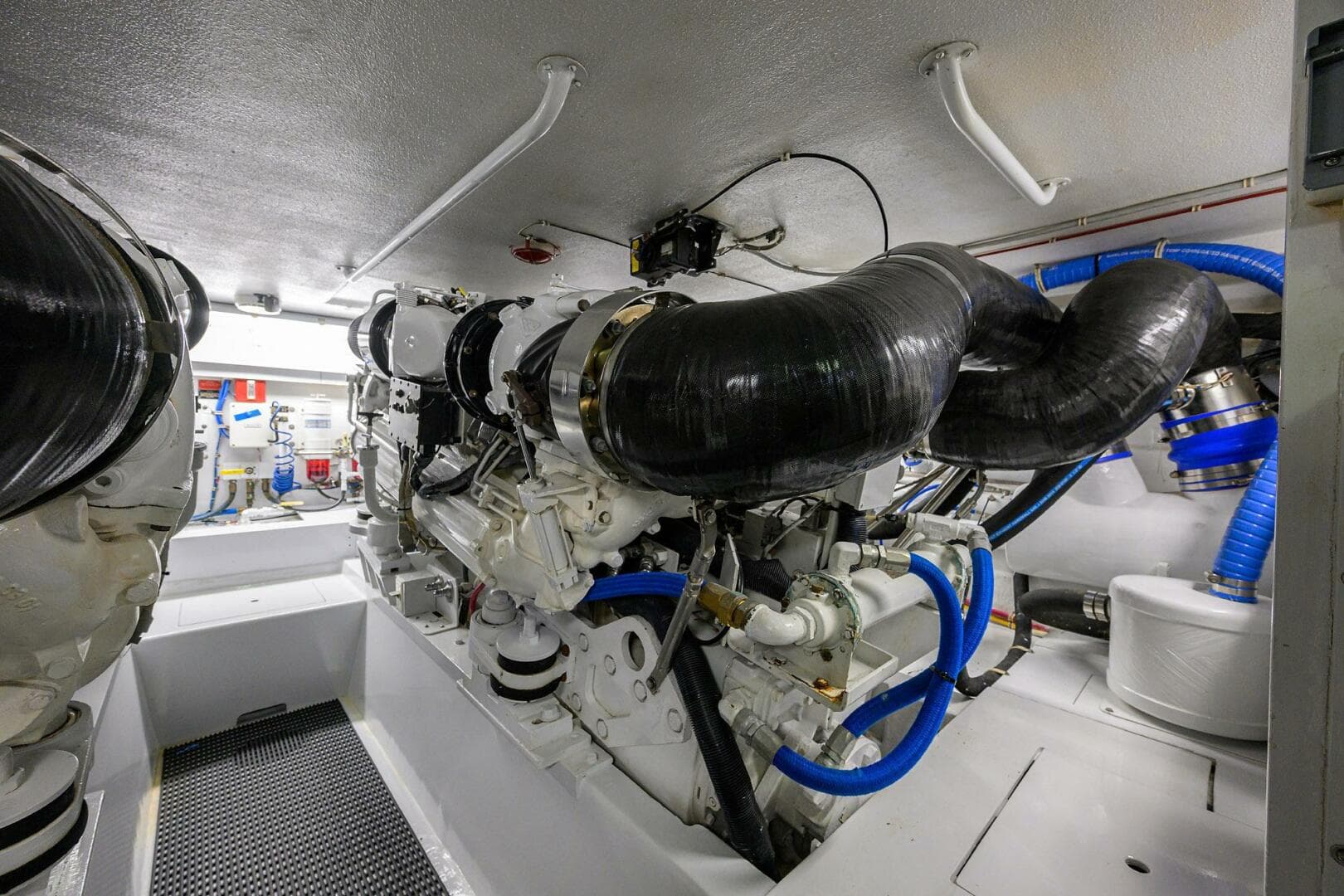 2001 Hatteras Convertible