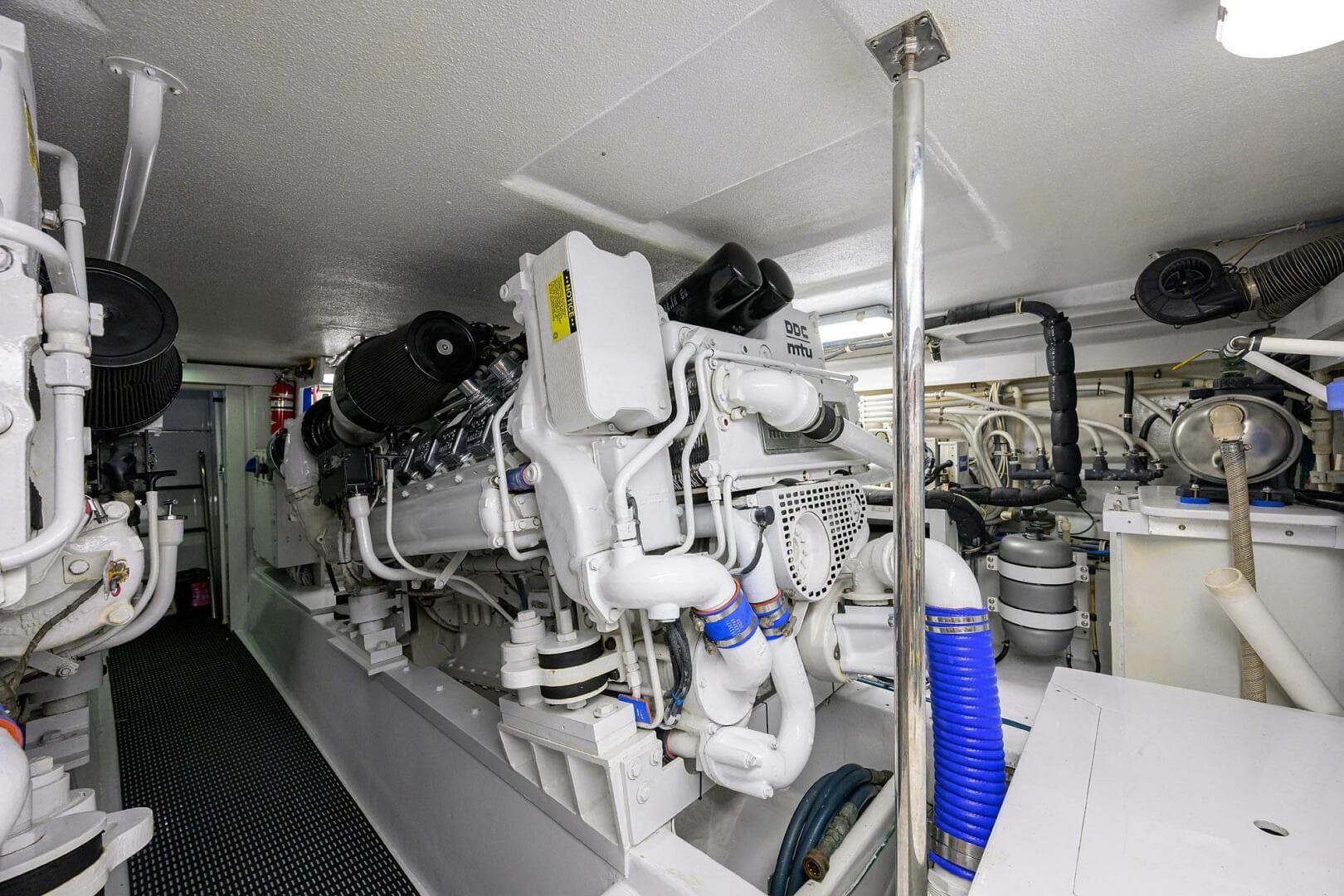 2001 Hatteras Convertible