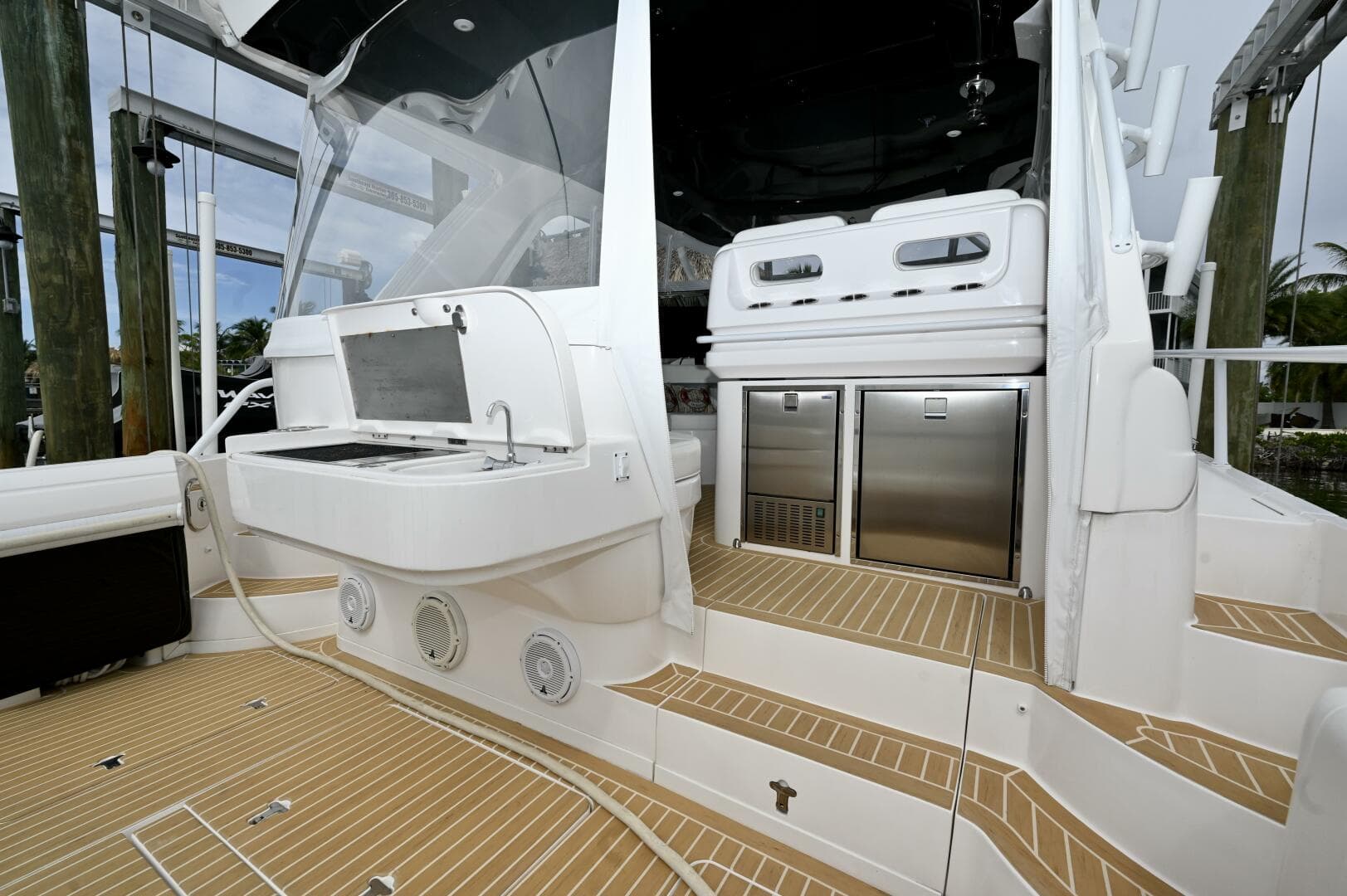 2019 Intrepid 475 Sport Yacht