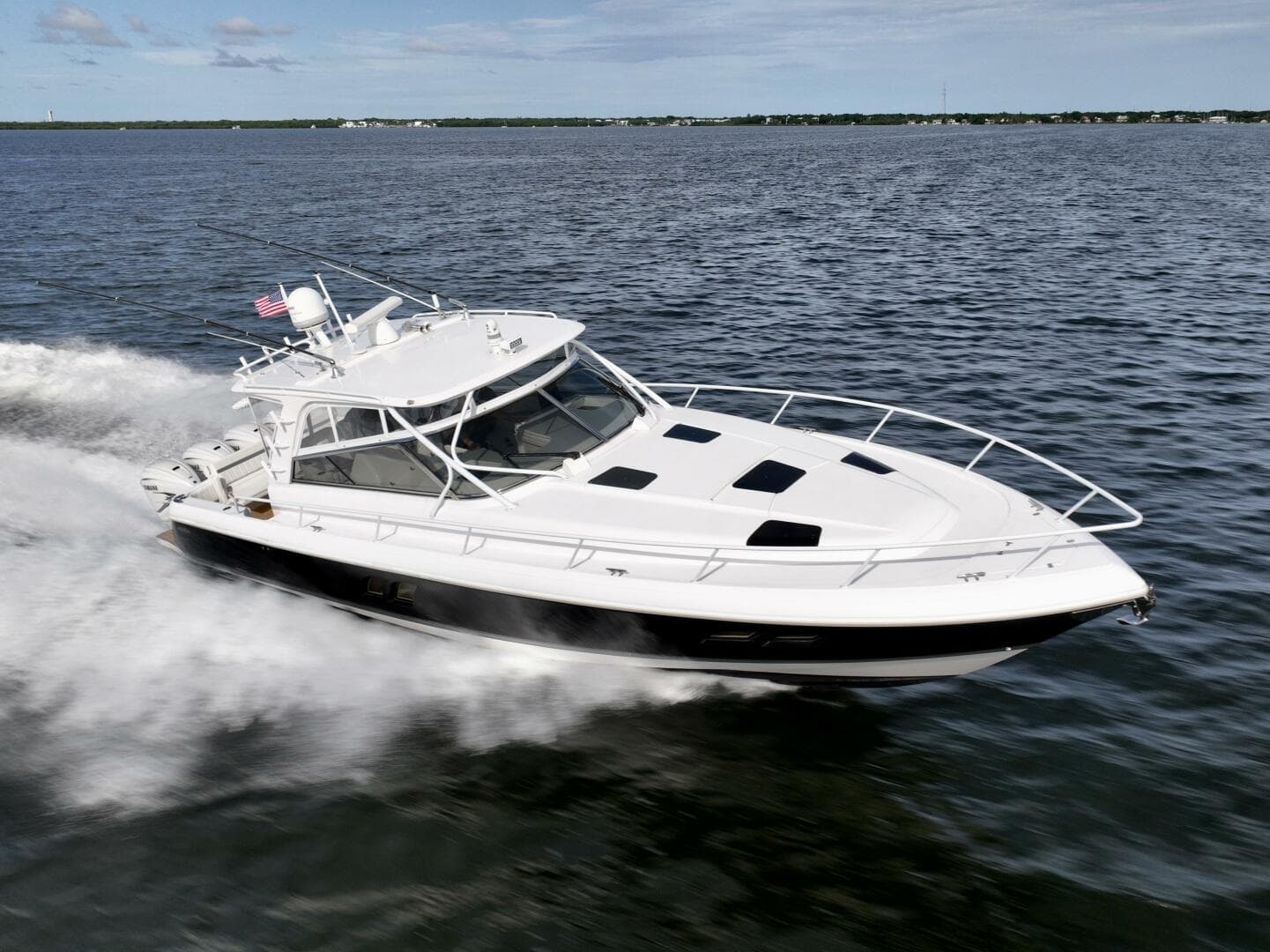 2019 Intrepid 475 Sport Yacht