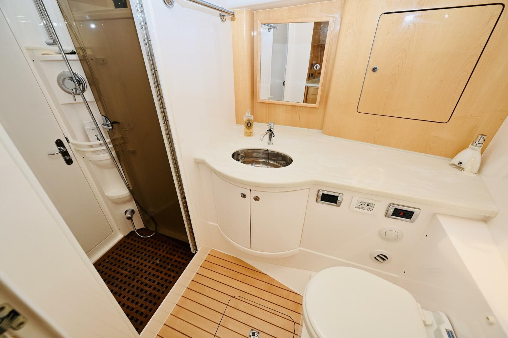 2019 Intrepid 475 Sport Yacht