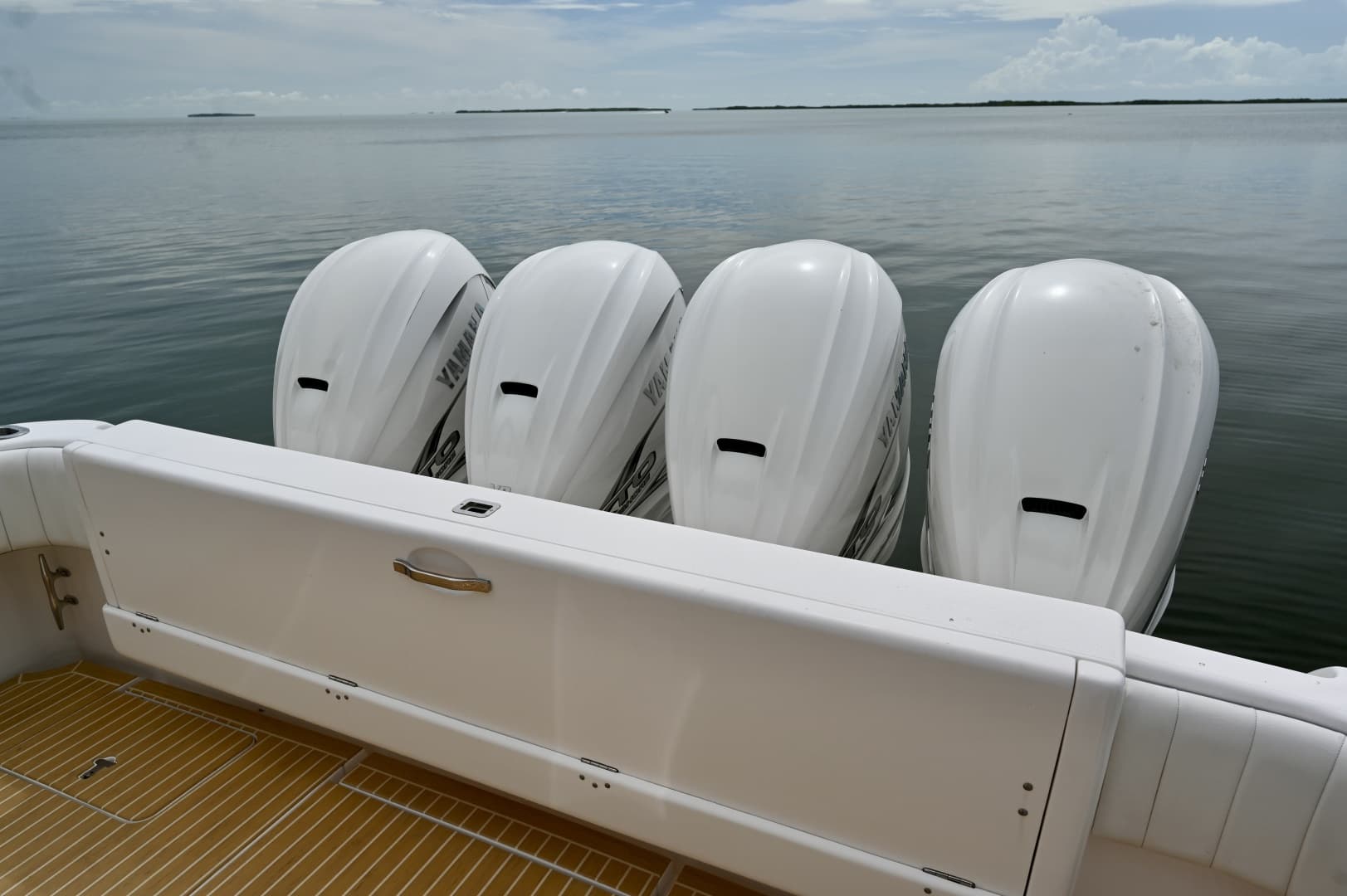 2019 Intrepid 475 Sport Yacht