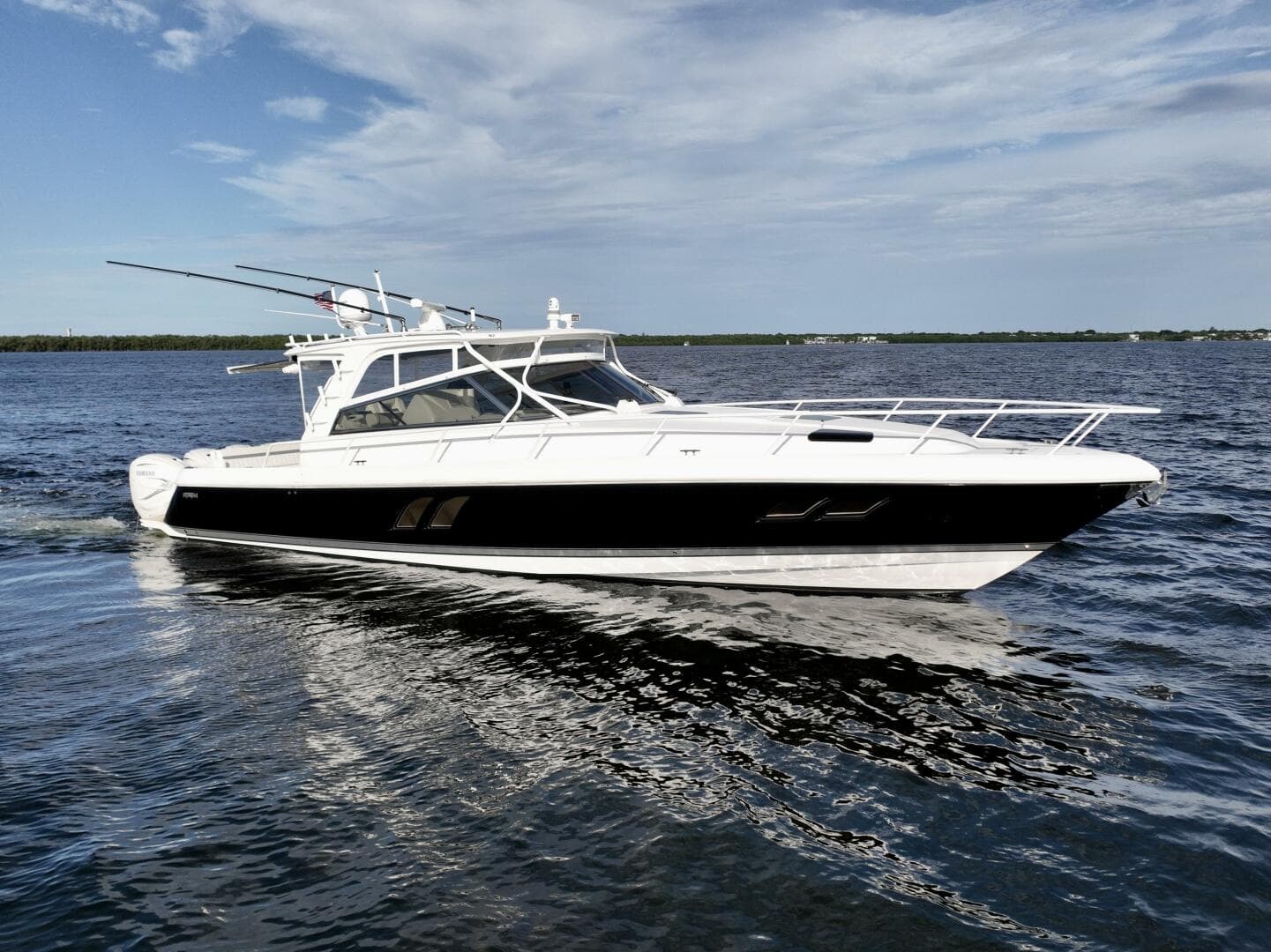 2019 Intrepid 475 Sport Yacht