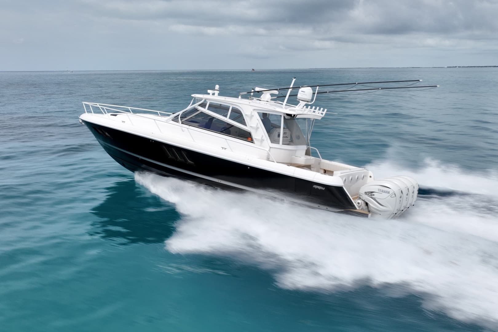 2019 Intrepid 475 Sport Yacht