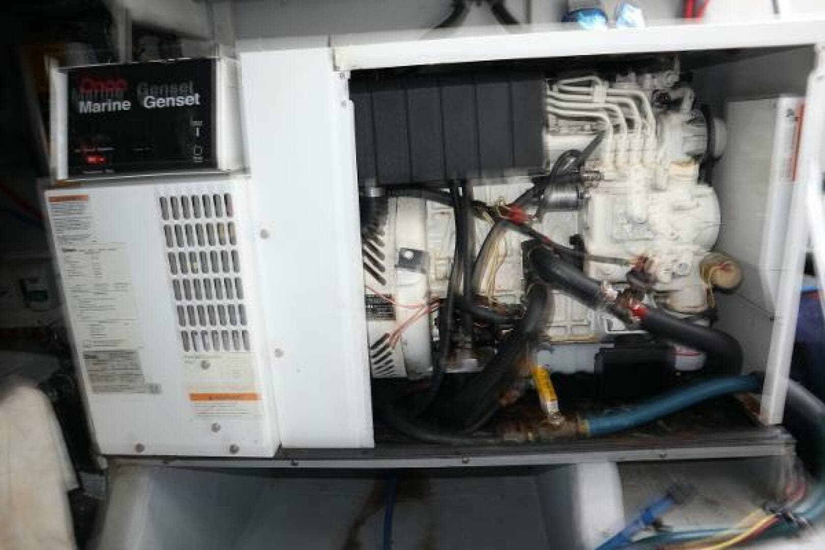 43 Meridian Sedan 411 - 