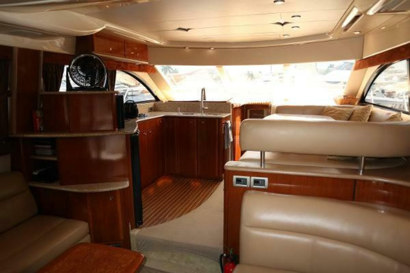 43 Meridian Sedan 411 - 