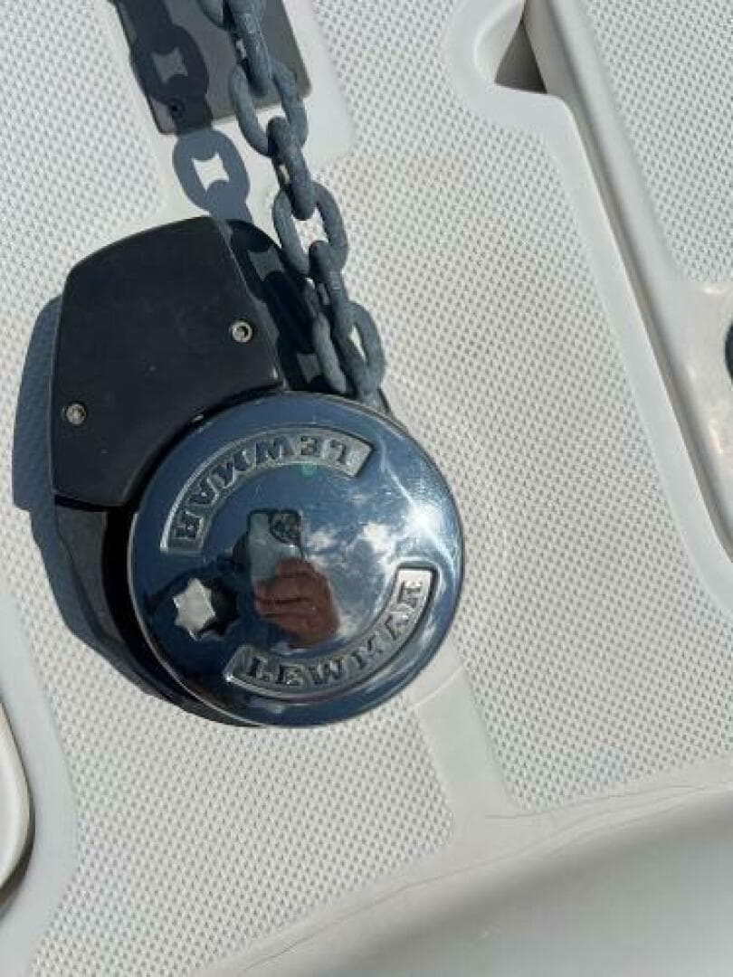 43 Meridian Sedan 411 - 