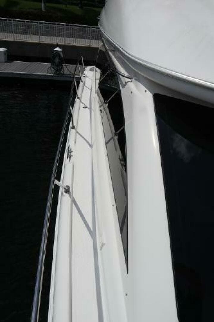 43 Meridian Sedan 411 - 