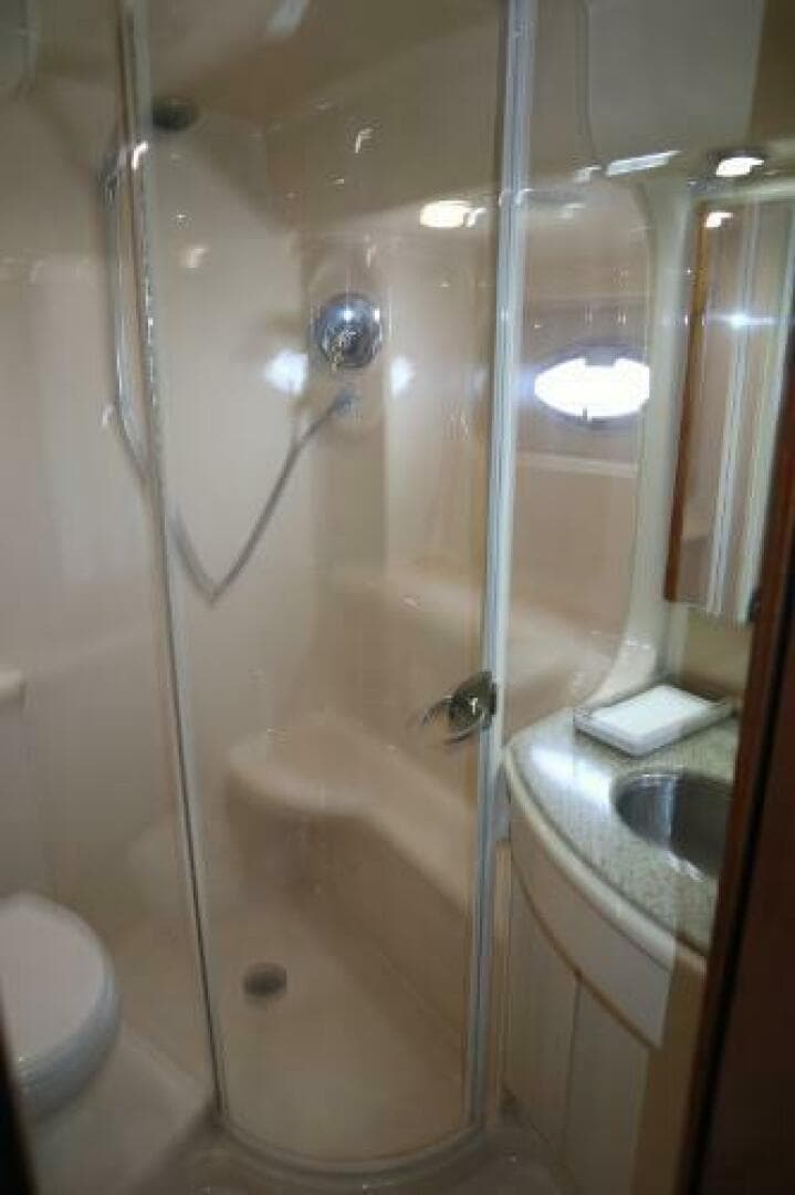 43 Meridian Sedan 411 - 