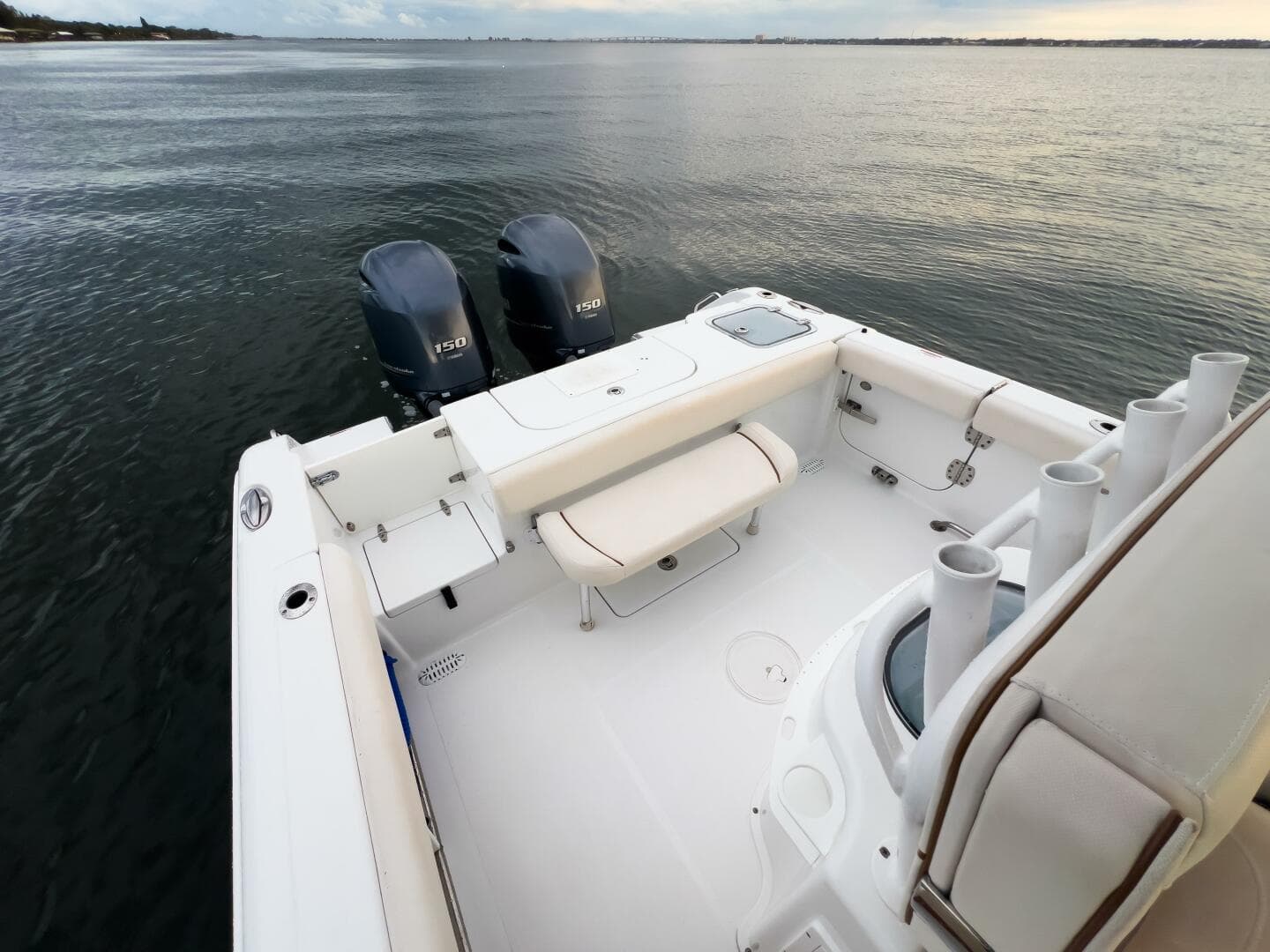 Sea Hunt 25 Gamefish - Aft Seating