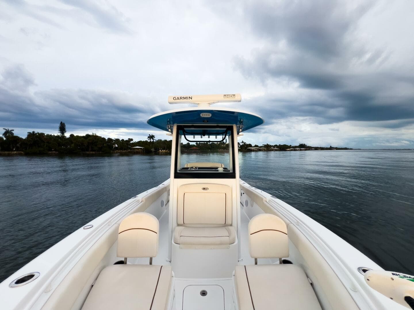 Sea Hunt 25 Gamefish - Forward Seating