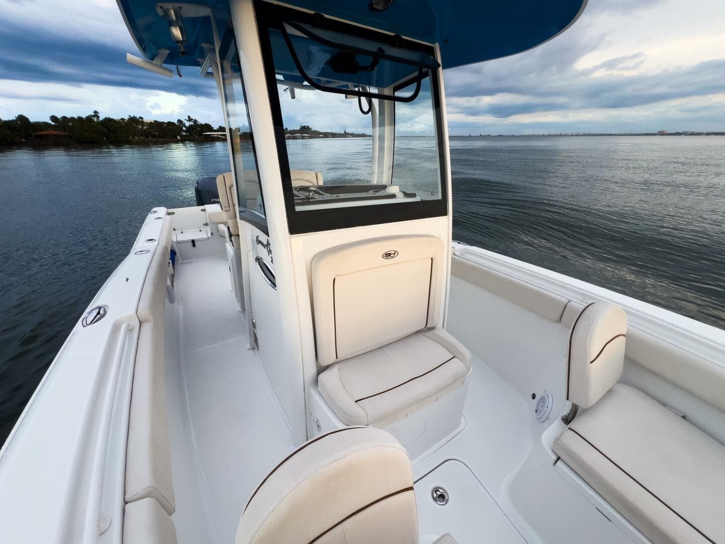 Sea Hunt 25 Gamefish - Seating