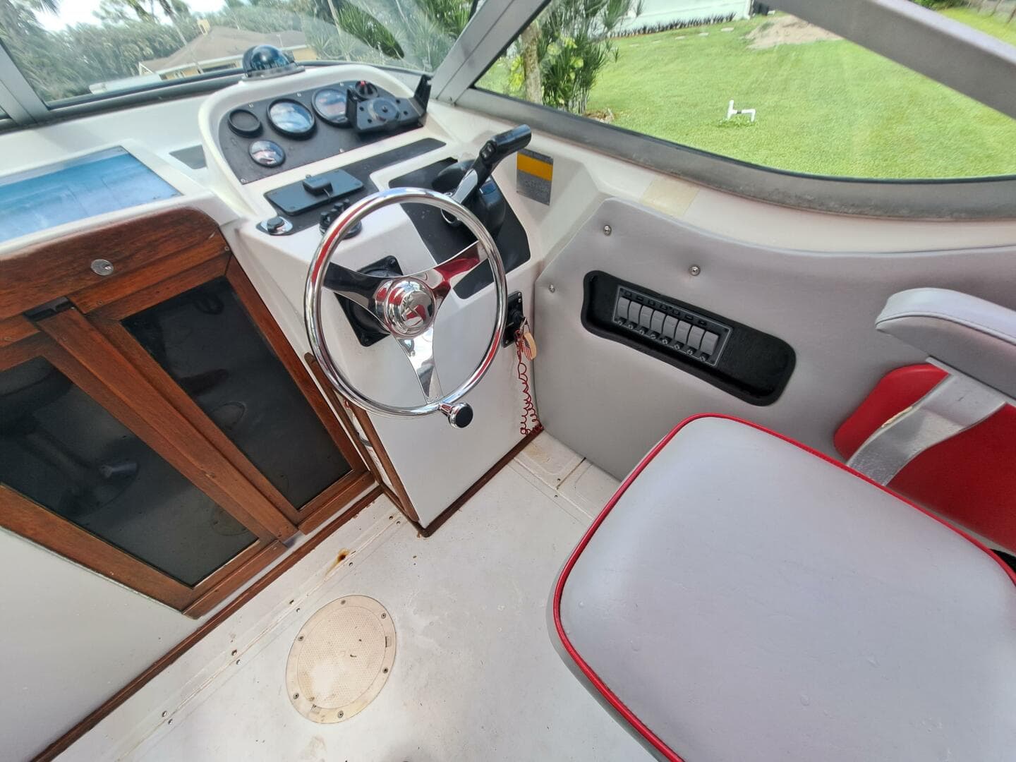 2021 Boston Whaler 300 FourStroke
