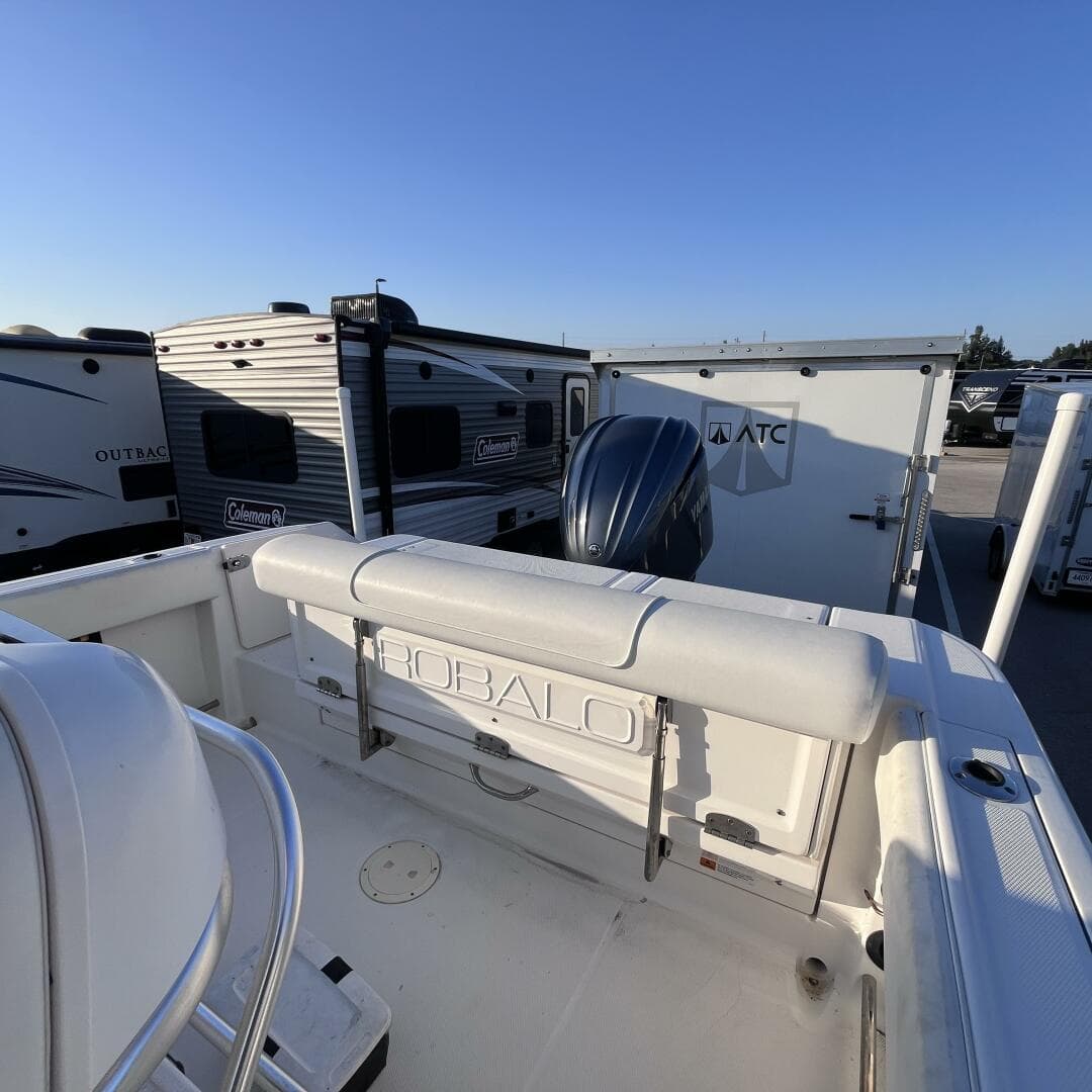 2013 Robalo R240 Center Console