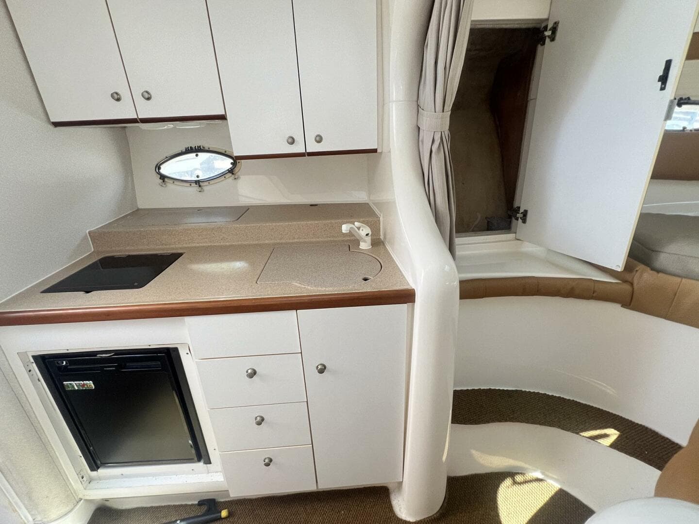 1996 Silverton 310 Express