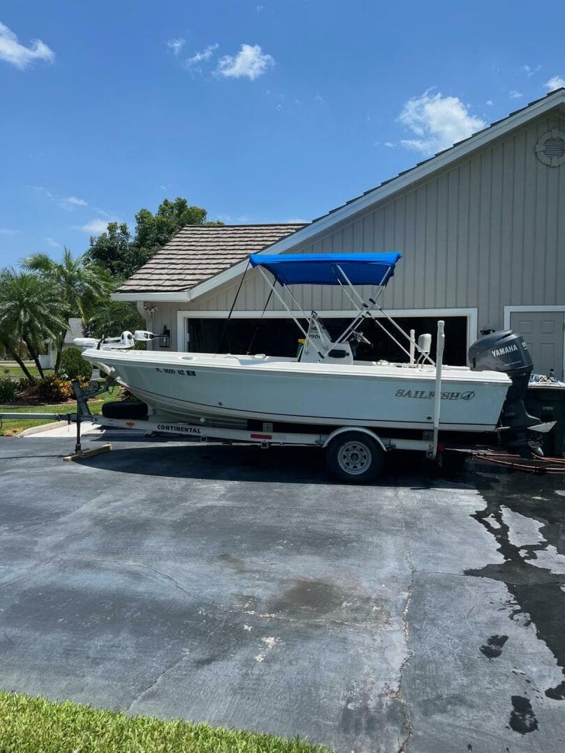 2009 Sailfish 1900 BB Bay Boat