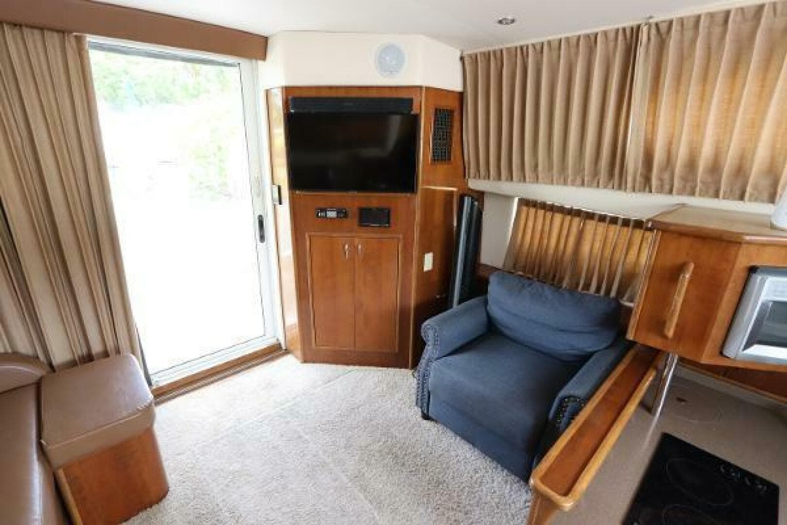 2007 Carver 35 Super Sport