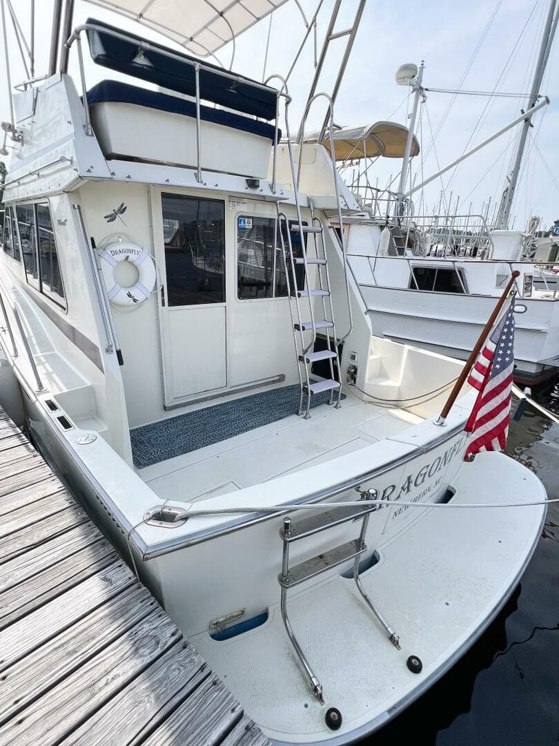 1987 Tollycraft 34 Sedan Sport