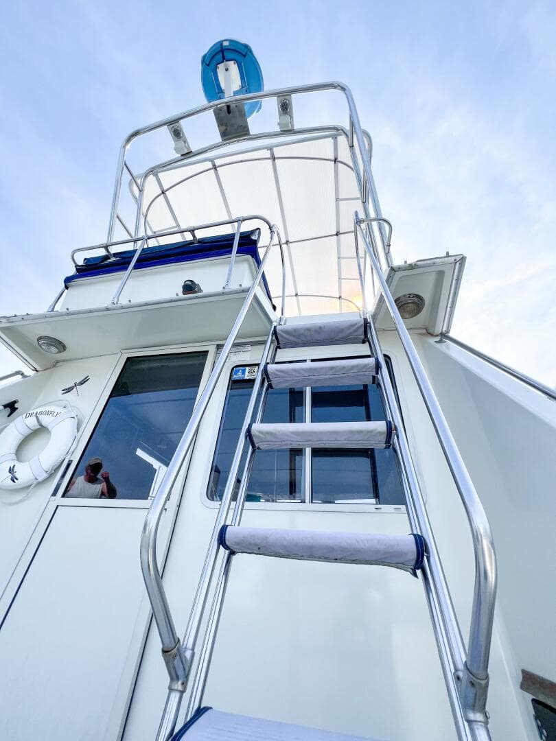 1987 Tollycraft 34 Sedan Sport