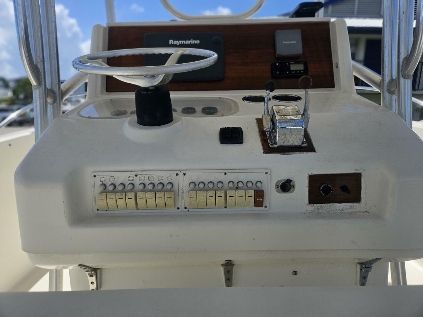 1995 Pursuit 2600 CC