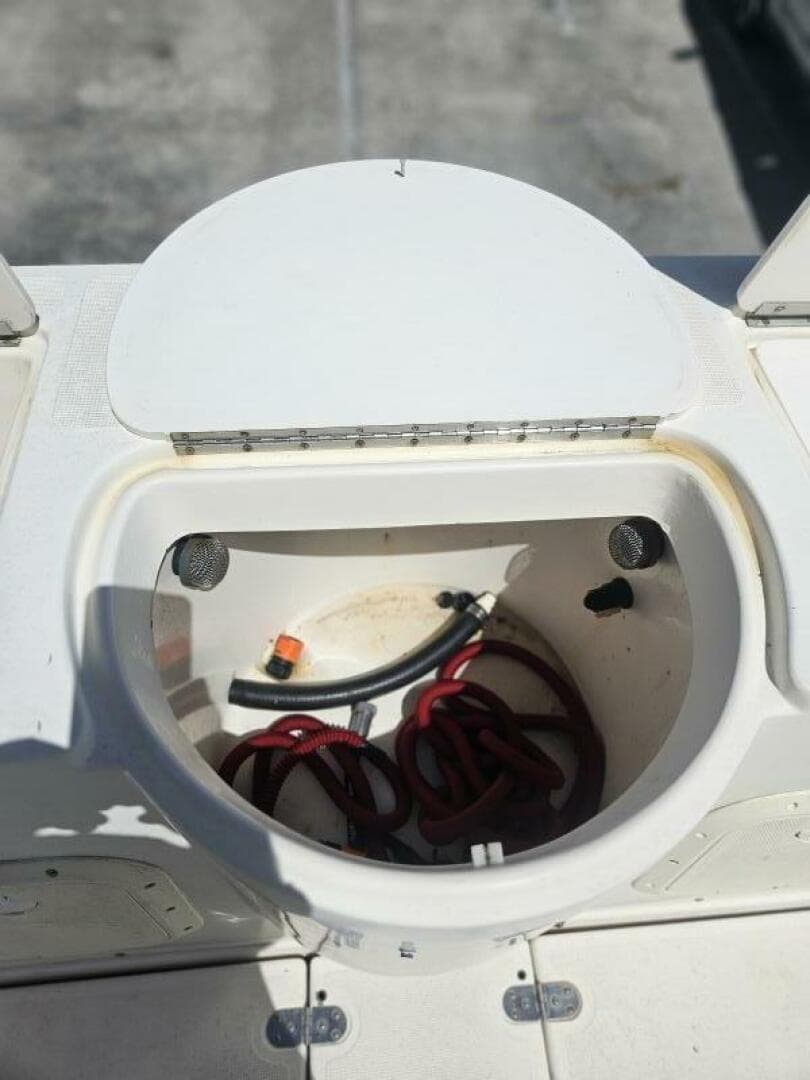 1995 Pursuit 2600 CC