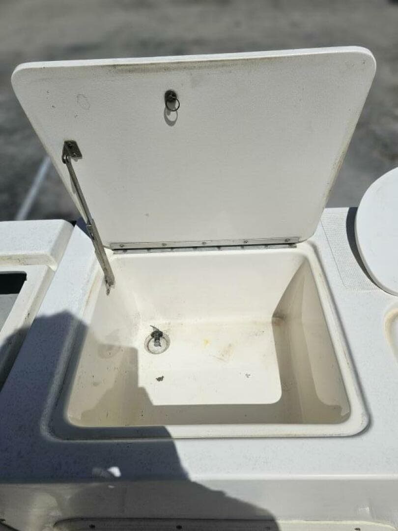 1995 Pursuit 2600 CC