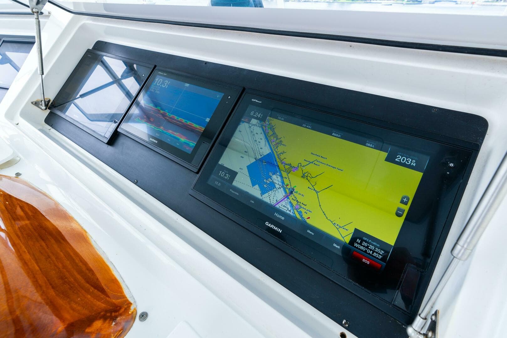 2005 Viking 52 Convertible