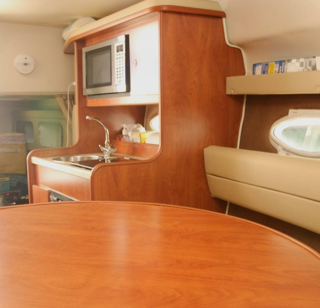 2006 Rinker 270 Fiesta Vee