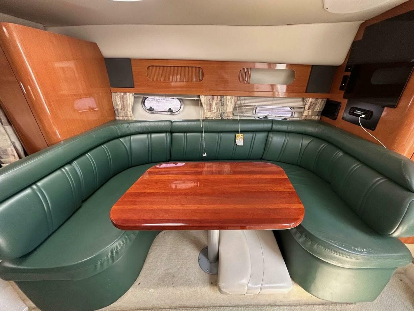 2001 Four Winns 328 Vista