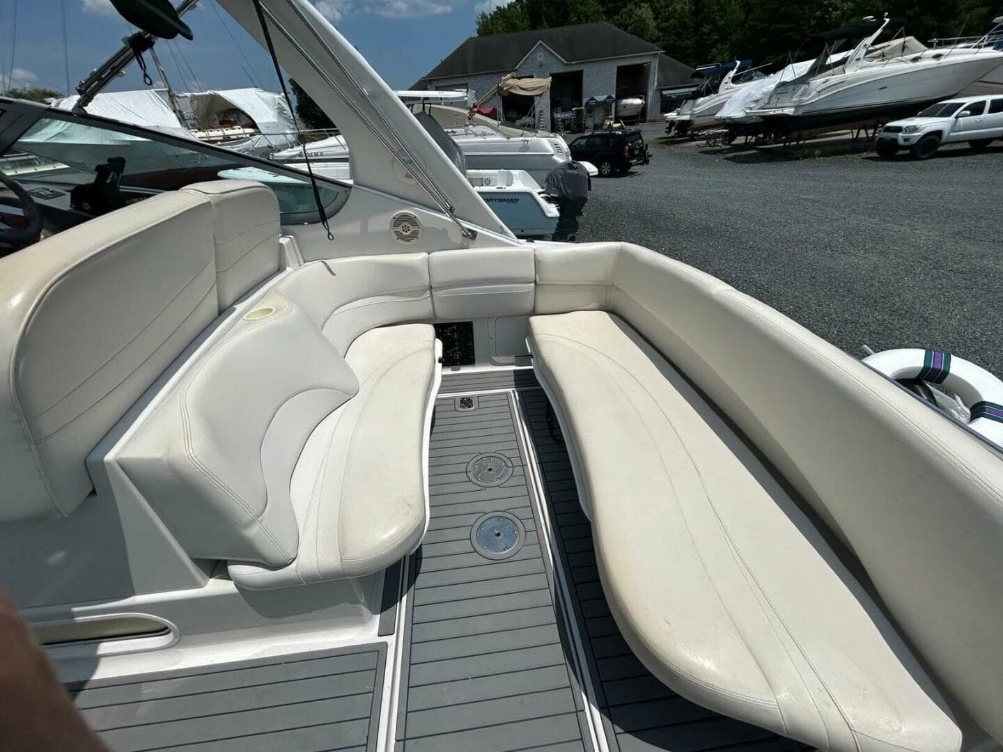 2001 Four Winns 328 Vista