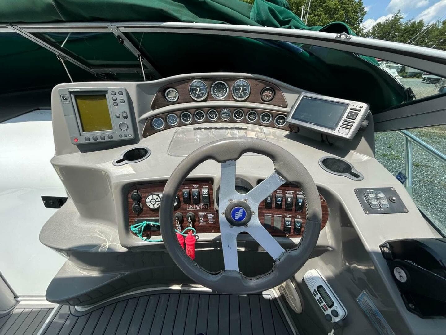 2001 Four Winns 328 Vista