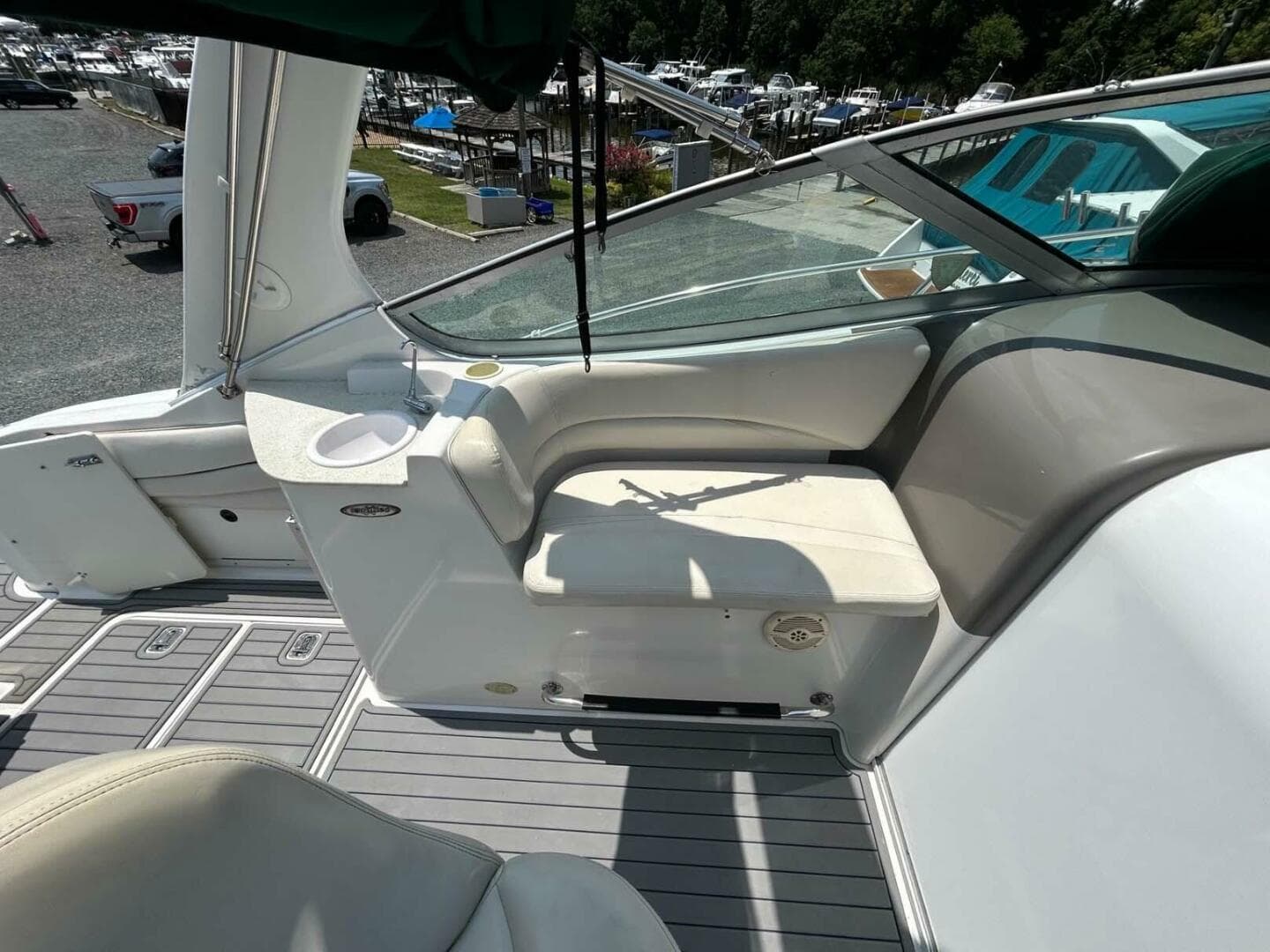 2001 Four Winns 328 Vista