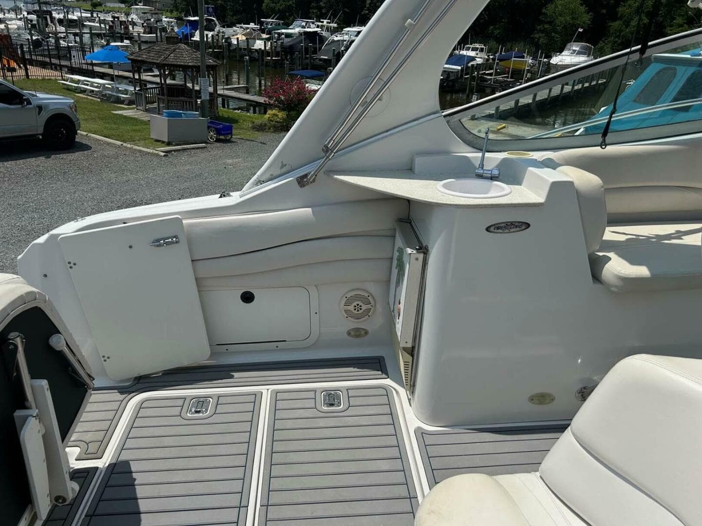 2001 Four Winns 328 Vista