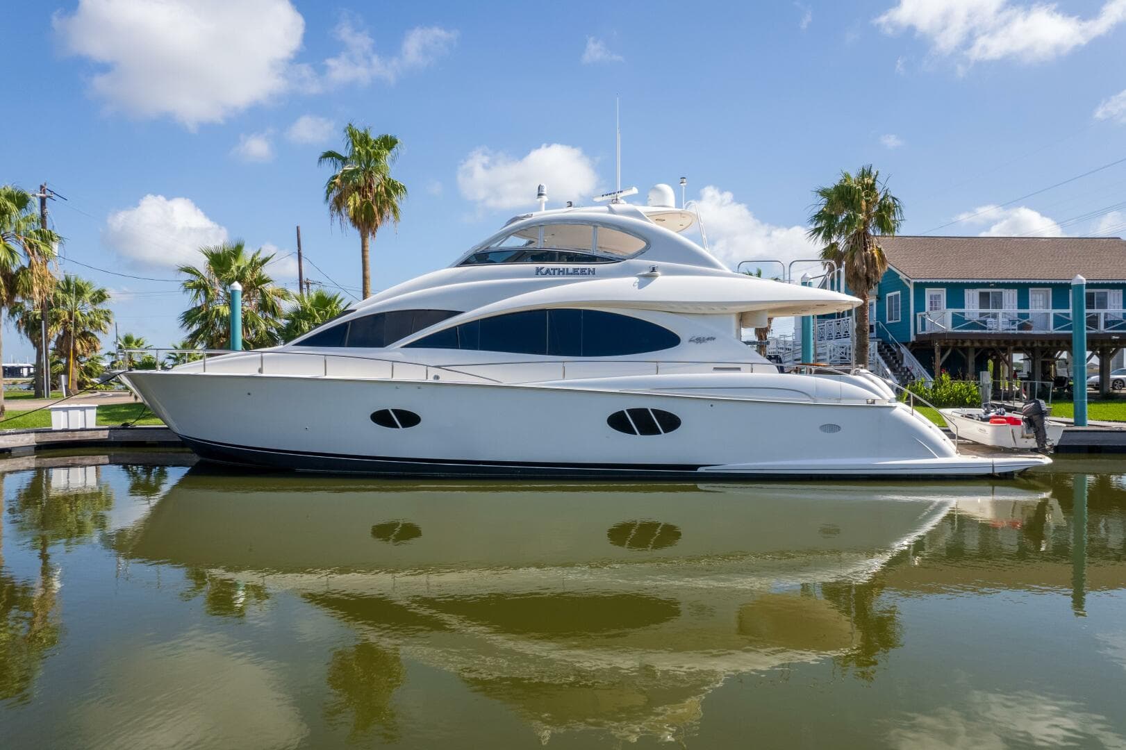 2007 Lazzara 74 Motor Yacht Kathleen