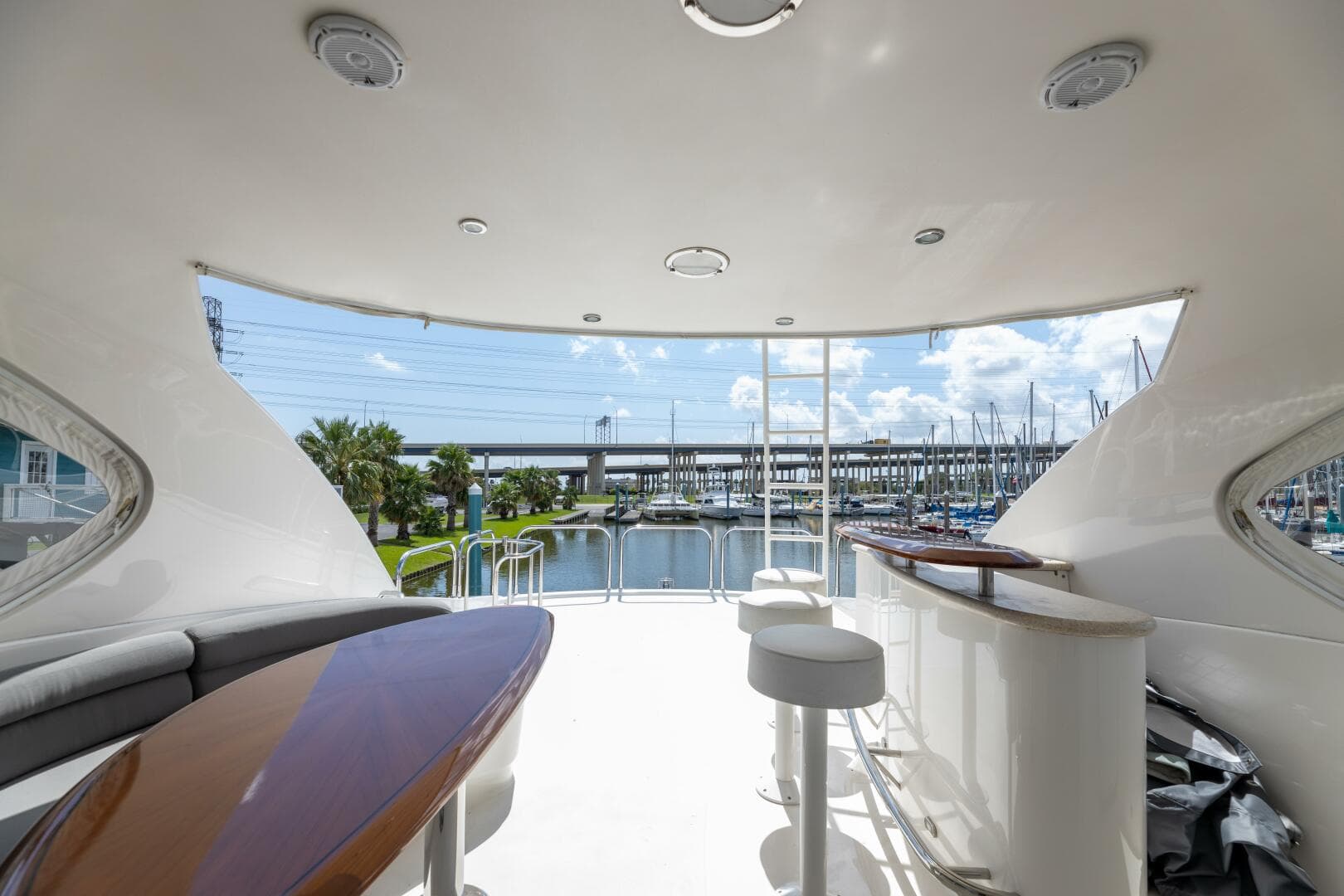 2007 Lazzara 74 Motor Yacht Kathleen