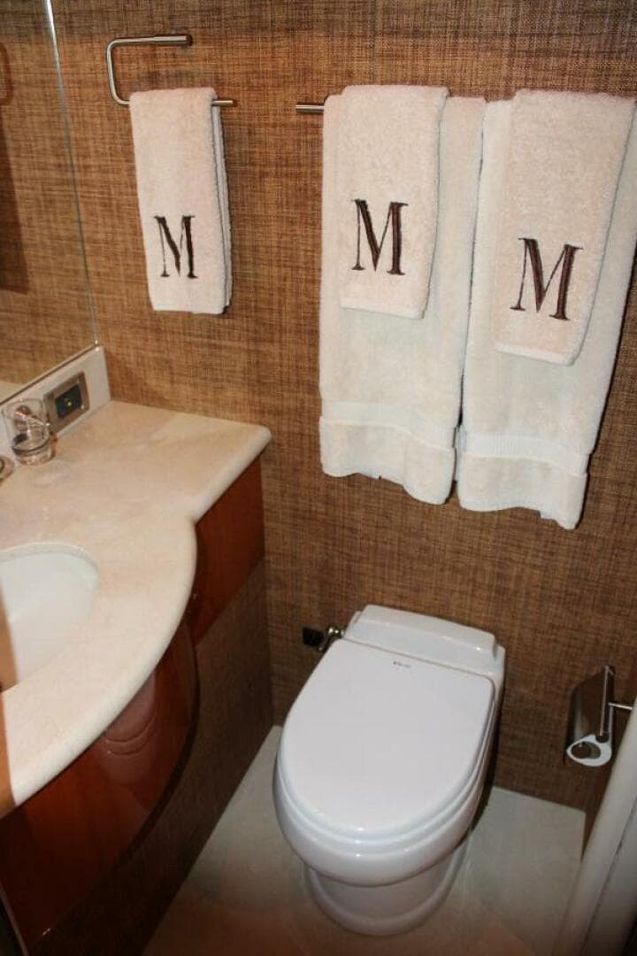 2007 Lazzara 74 Motor Yacht Kathleen