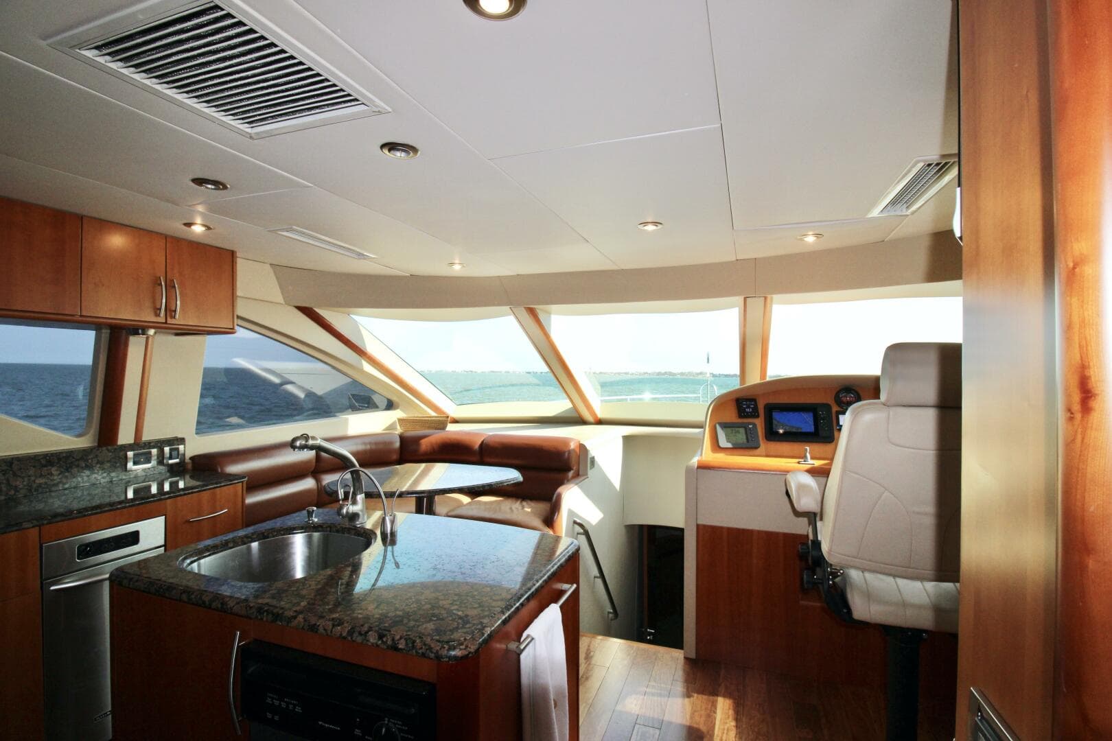 2007 Lazzara 74 Motor Yacht Kathleen