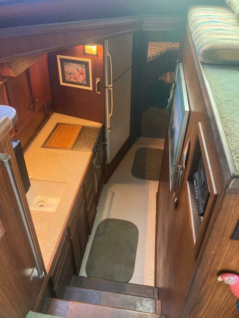 1983 Hatteras SportFish