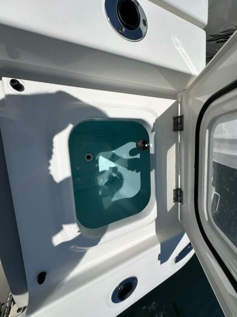 2021 Pursuit 428 Sport