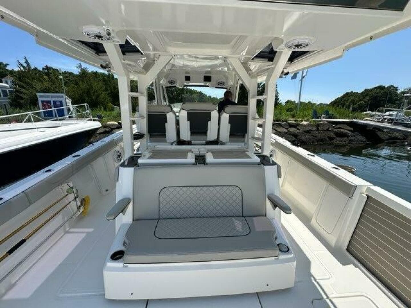 2021 Pursuit 428 Sport