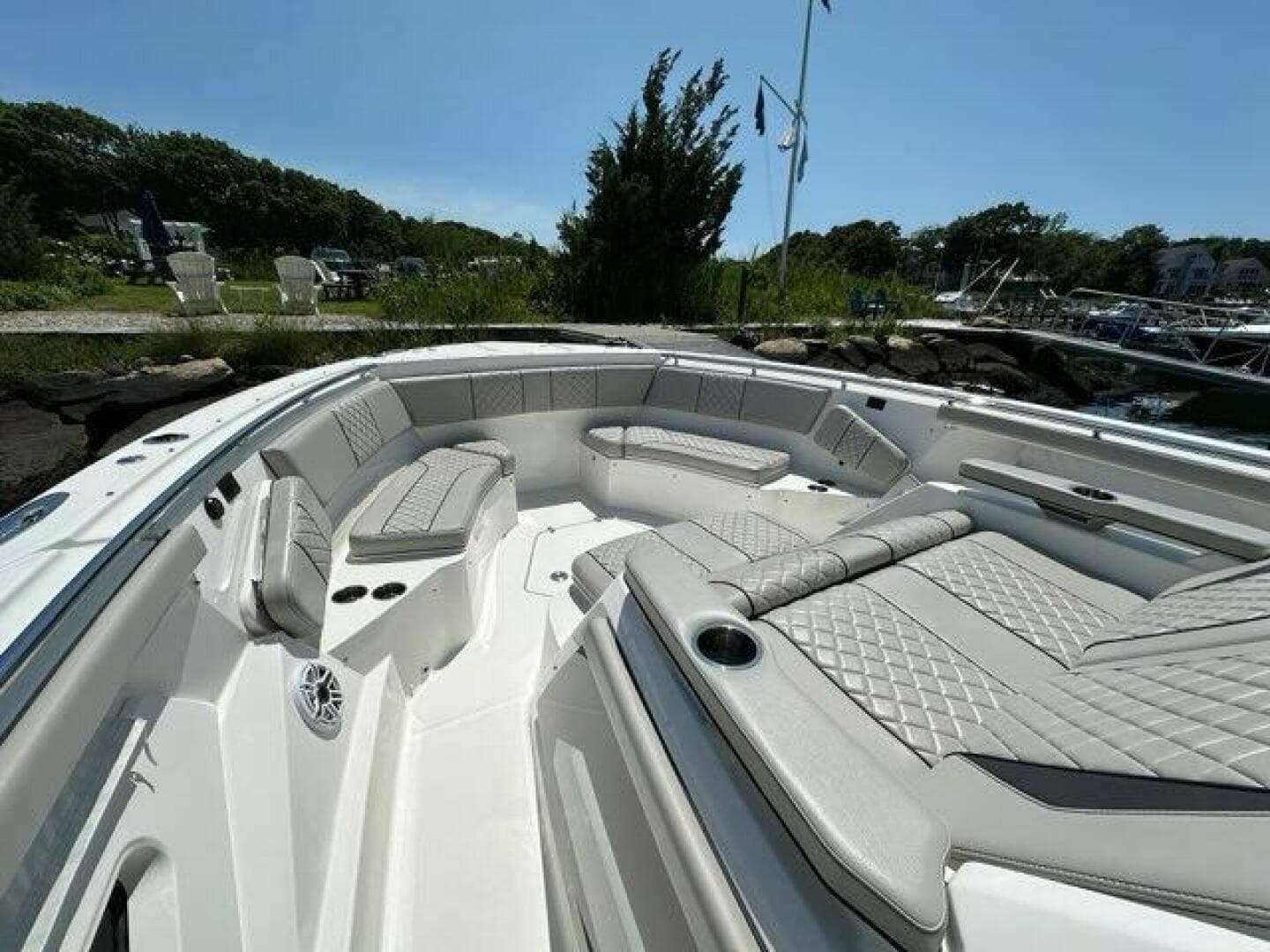 2021 Pursuit 428 Sport